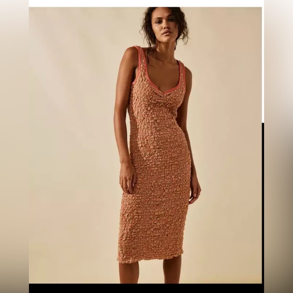 NWOT FREE PEOPLE set the bar puckered stretchy dress in iced coffee m